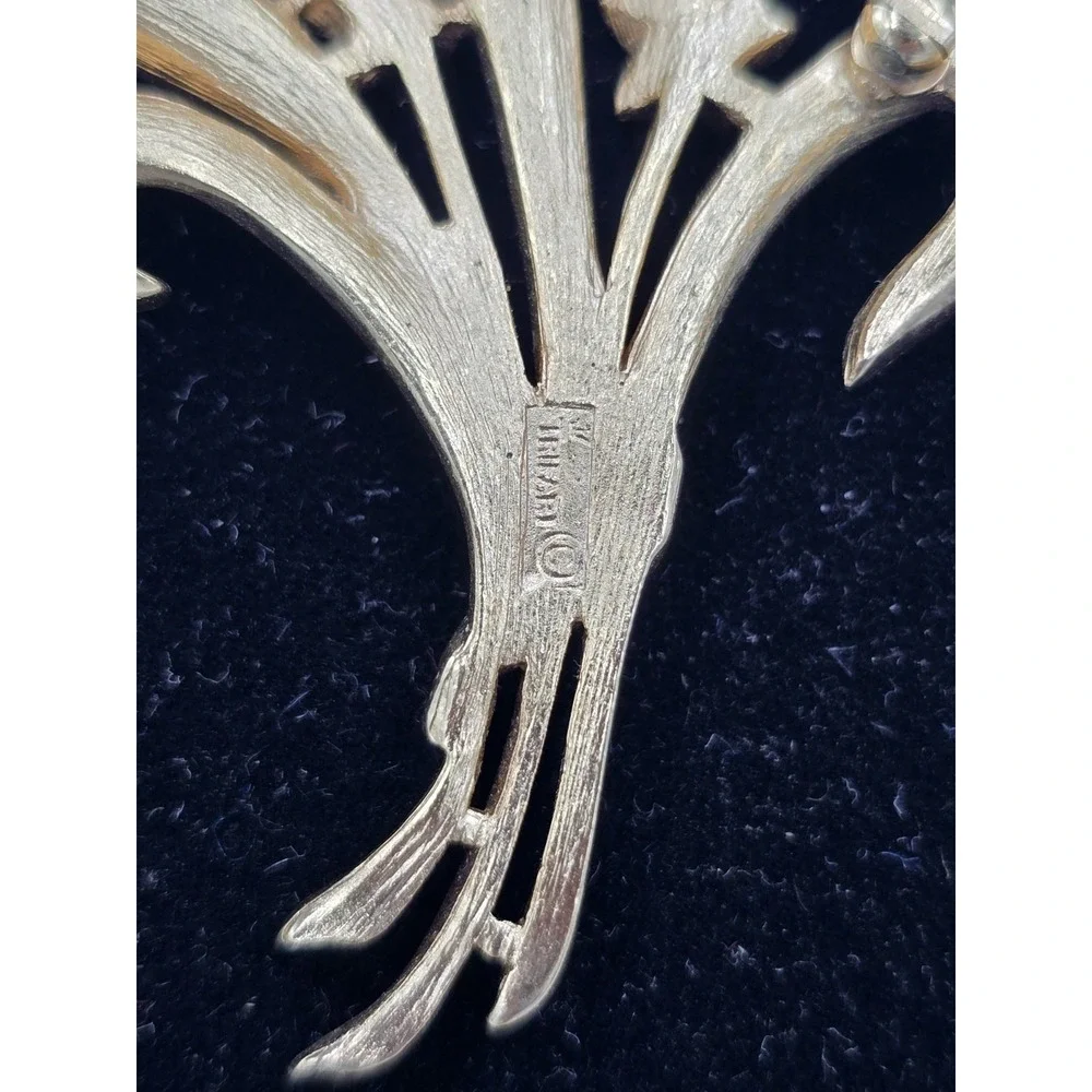Vintage Gold Tone Textured Trifari 3